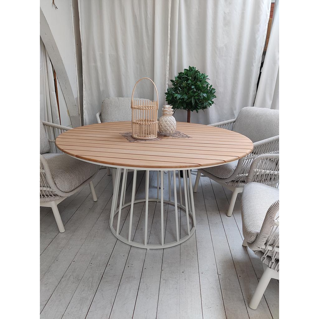 Viola Dining Table, Teak 135