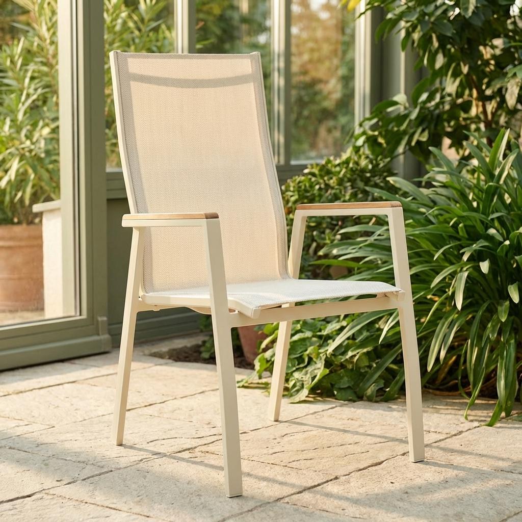 Dallas Pos.stuhl creme Teak-Arm